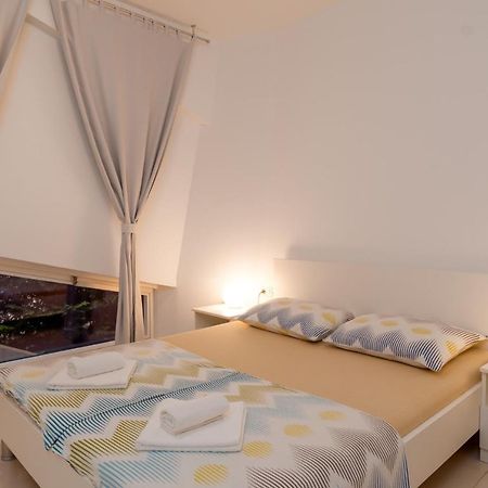 Vila Tina In Pula, Istrien 梅杜林 外观 照片