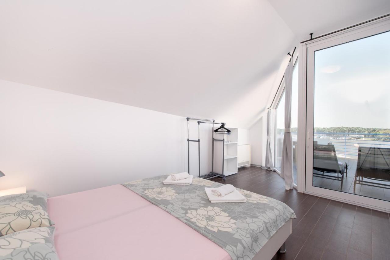 Vila Tina In Pula, Istrien 梅杜林 外观 照片